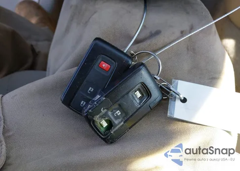 2009 Toyota Prius из США, поврежденный, VIN JTDKB20UX97873518